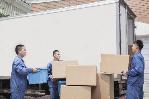 Removal service planning and insurance protection for a move