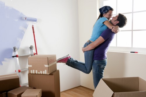 Local movers managing access and loading for a Richmond property